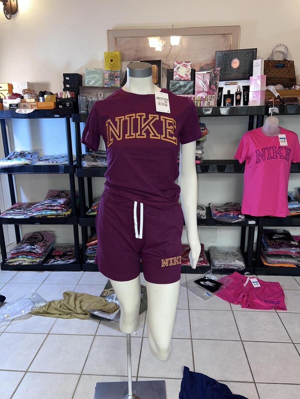 Women’s Nike short/shirt set size XS